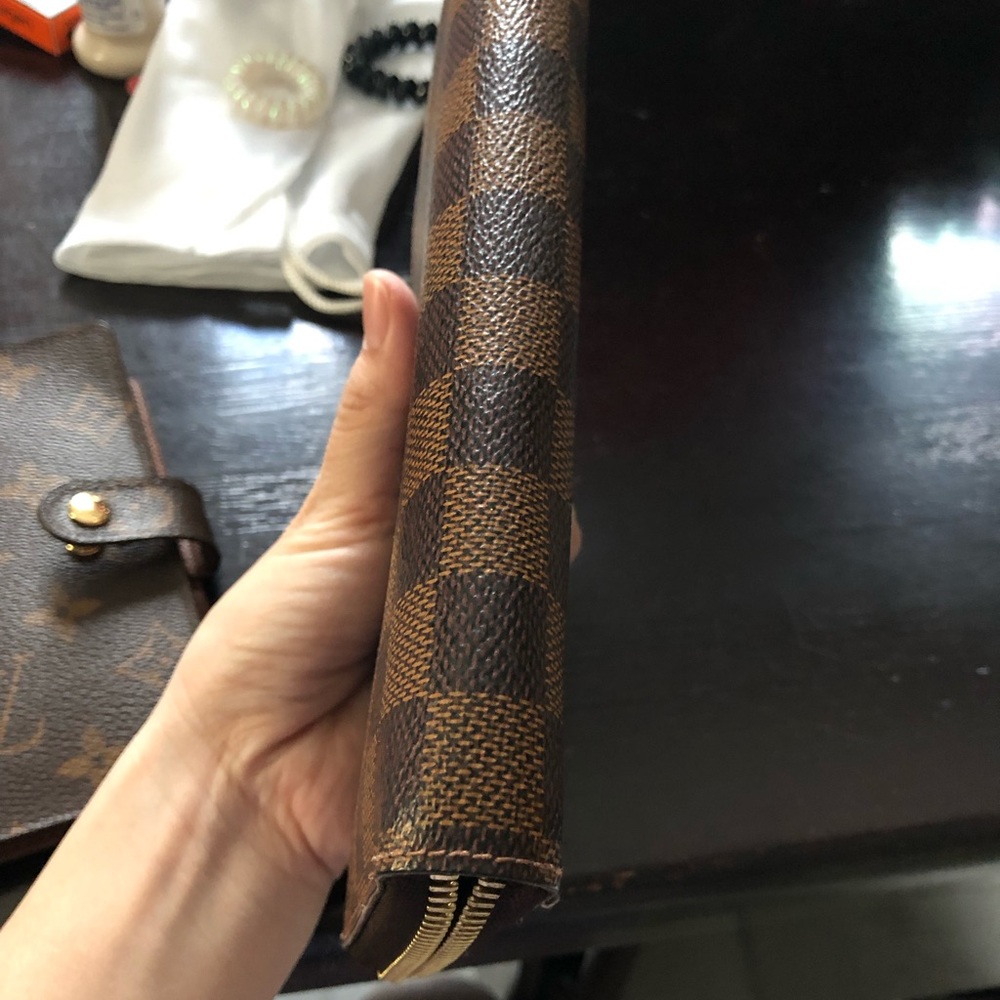 Lv zippy wallet‼️one day sale‼️ - Picture 7 of 8